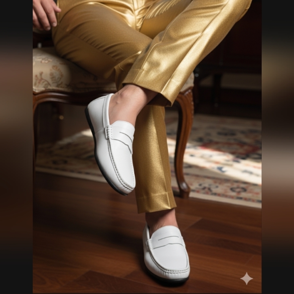 NWOT Mens White Leather Fashion Non-Slip Loafers, EU 44 US 10.5-11
